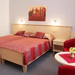 Lazensky Sadovy Pramen Hotel