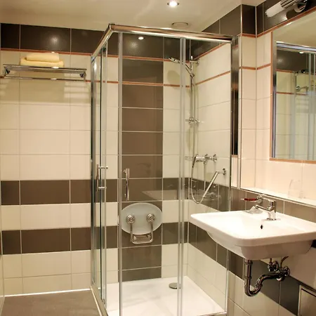 Hotel Lazensky Sadovy Pramen 3*