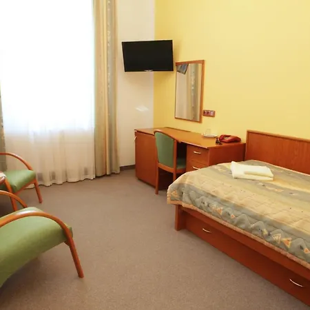Hotel Lazensky Sadovy Pramen