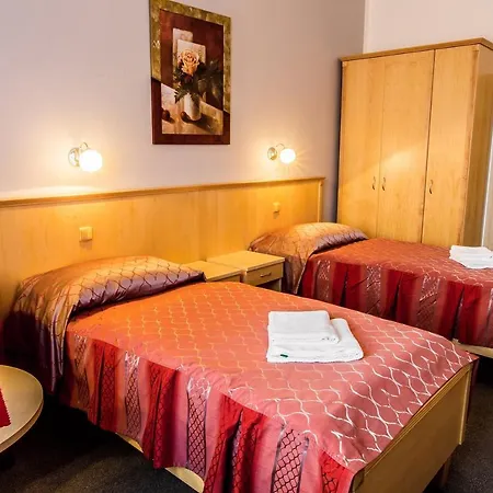 Lazensky Sadovy Pramen 3* Karlovy Vary