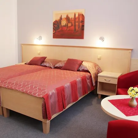 Lazensky Sadovy Pramen Hotel